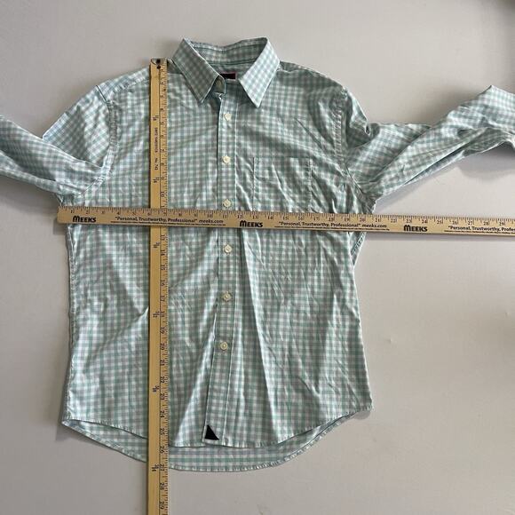 Men's UNTUCKit Gingham Button Down Shirt - Picture 6 of 6